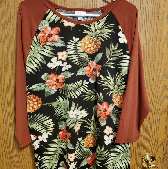 Hawaiian Print Lula Roe Randy - Picture 1 of 3